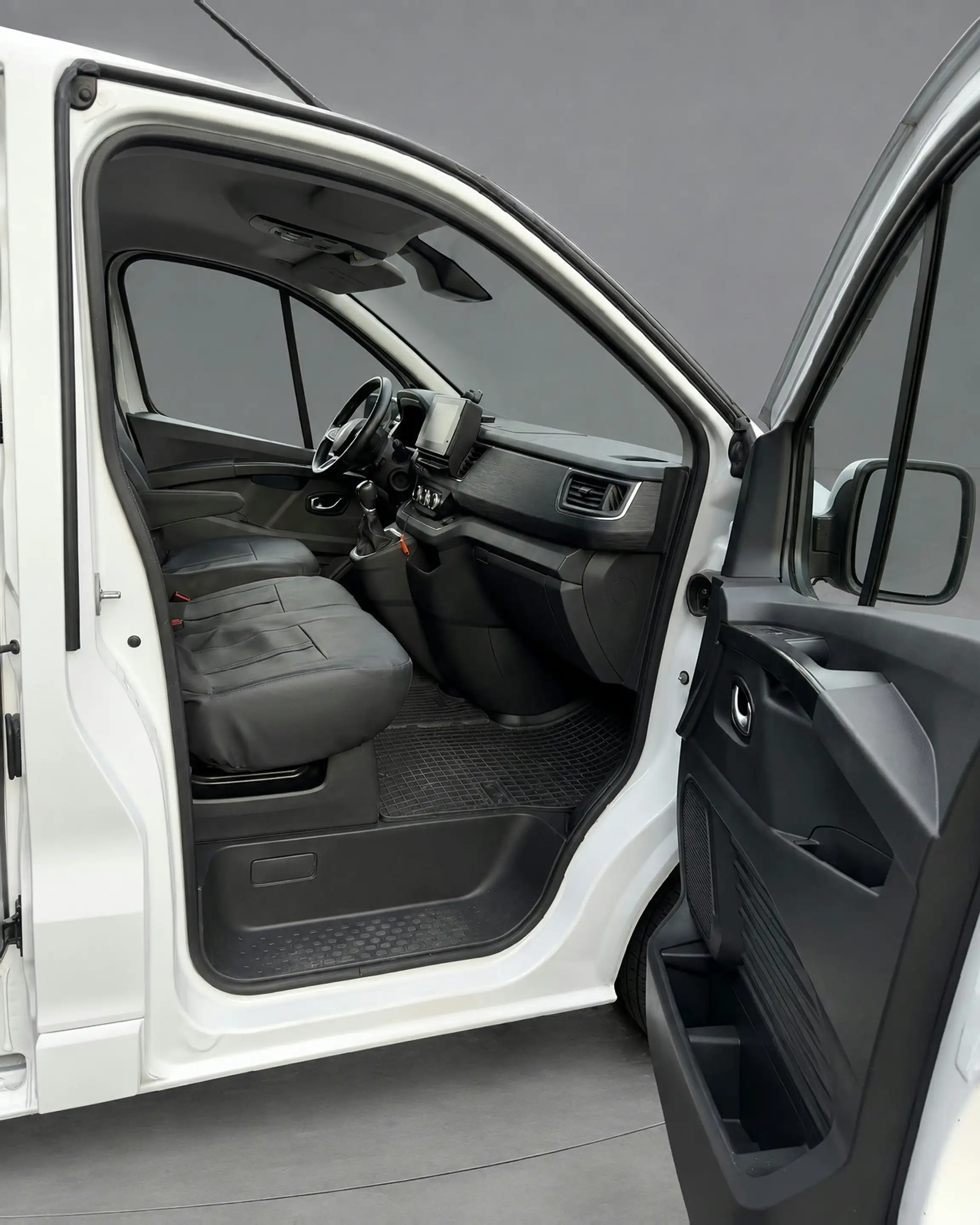 Renault Trafic 2.0 dCi 150 T29 L2H1 DC Luxe Camera, Cruise, Carpl — photo 10