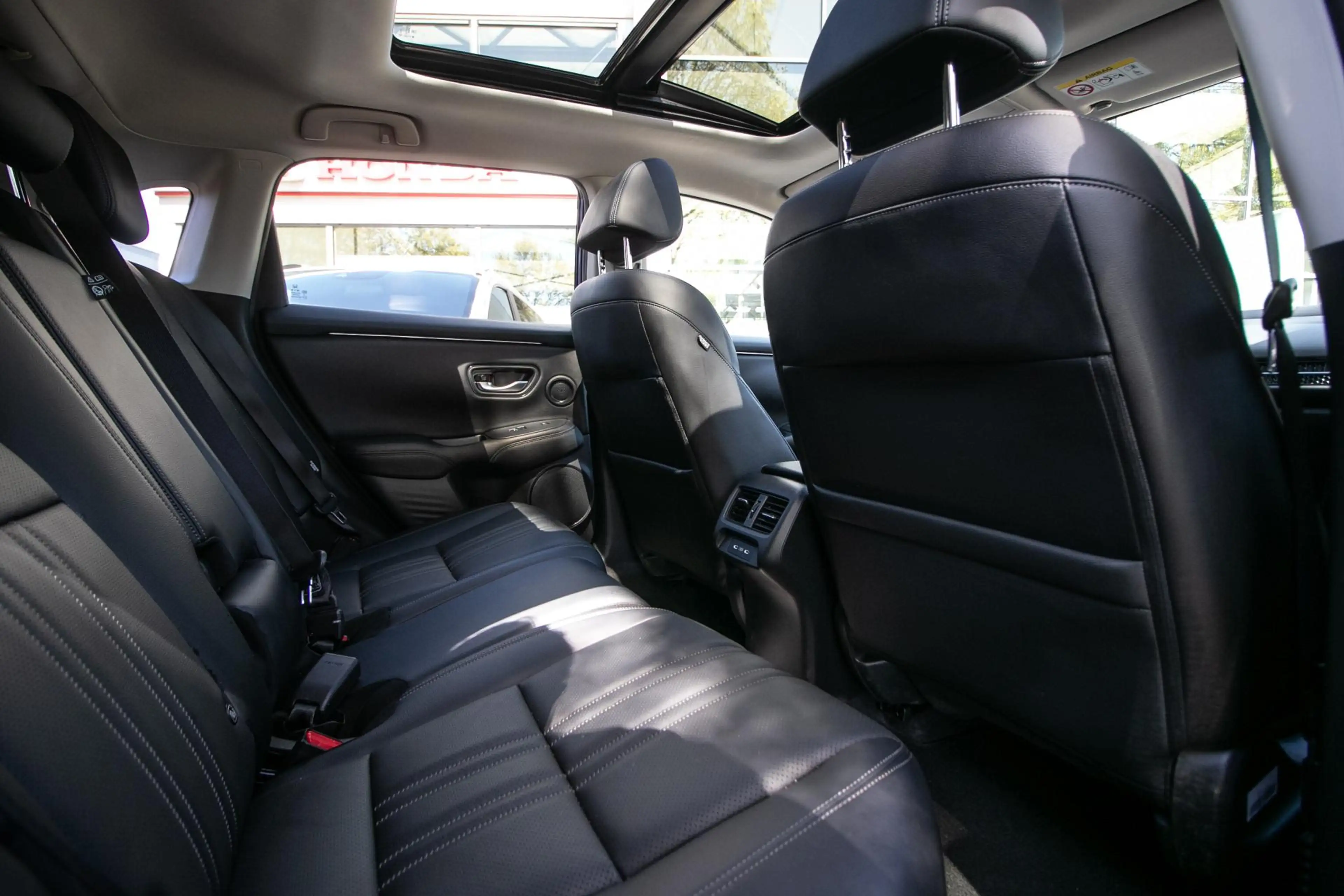 Honda ZR-V 2.0 e:HEV Advance | pano schuif - k dak | Apple cp — photo 7