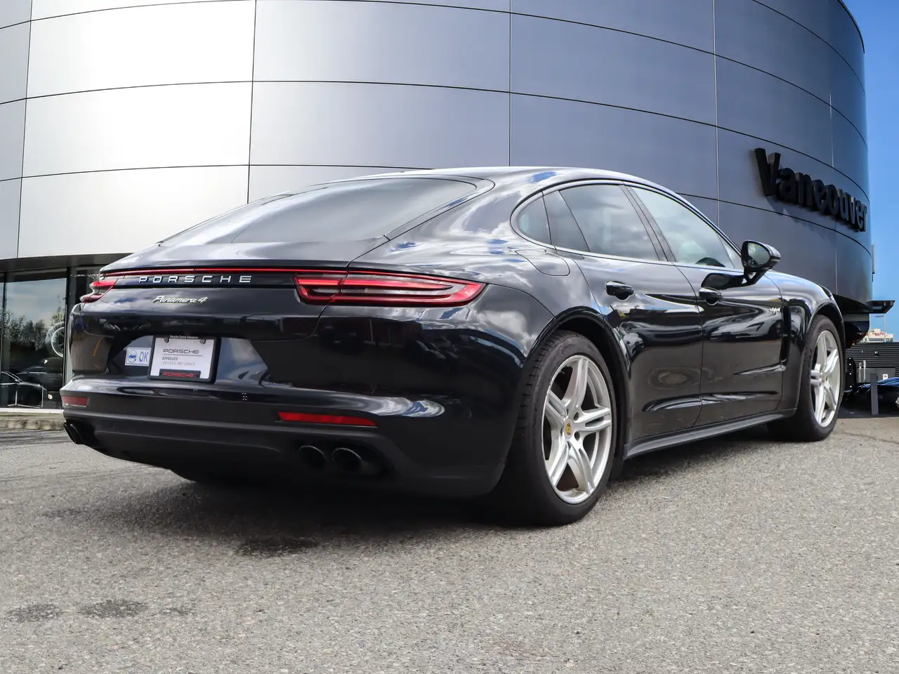 Porsche Panamera снимка Porsche Panamera