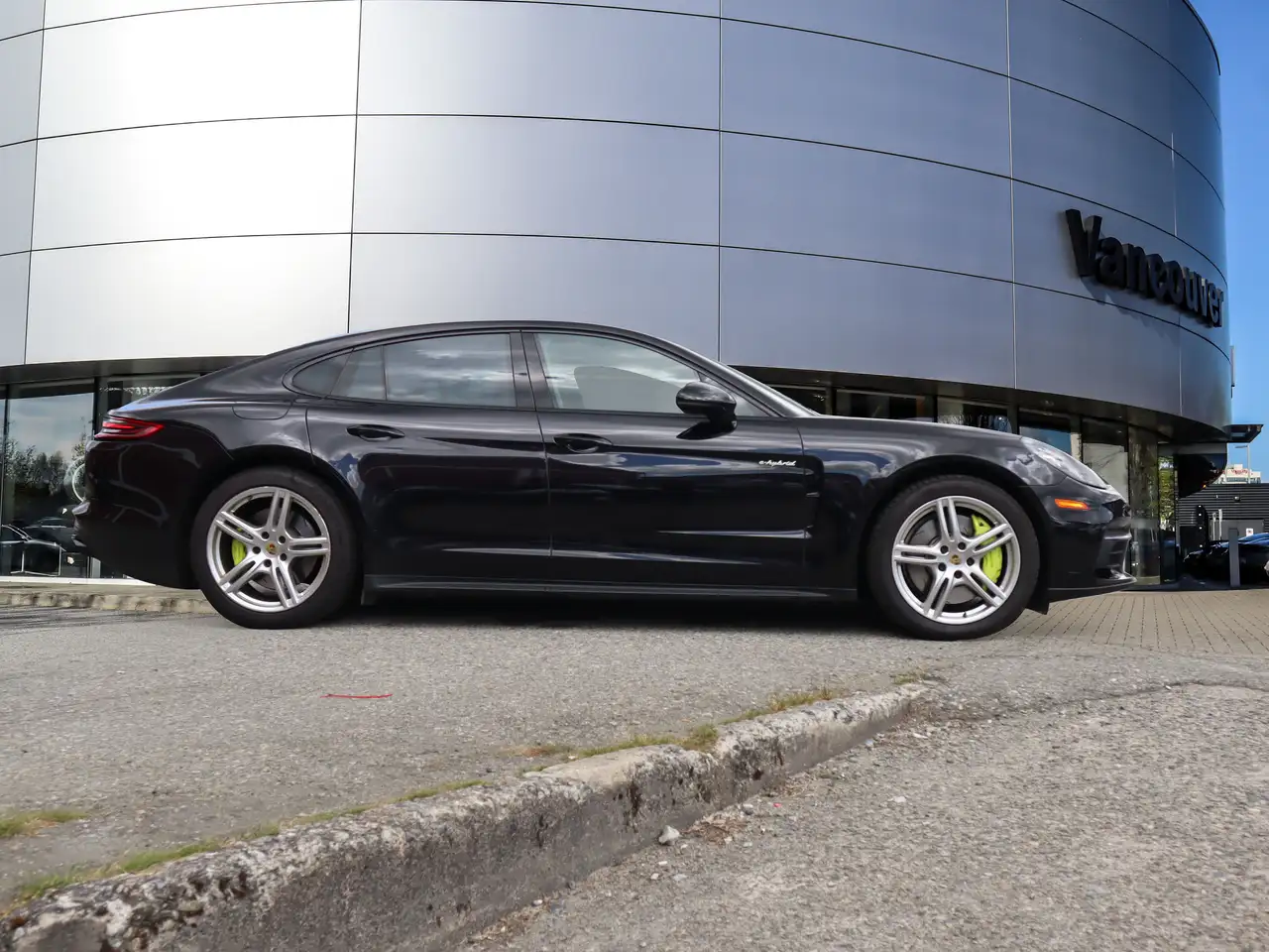 Porsche Panamera снимка Porsche Panamera