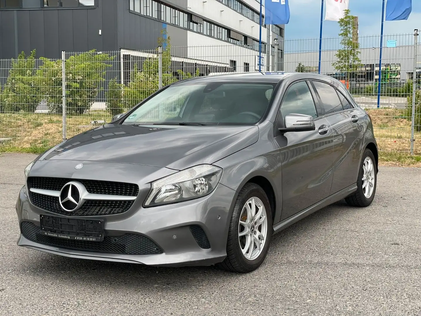 Mercedes-Benz A 180 CDI Automatik PDC SHZ S-Heft Gris - 1