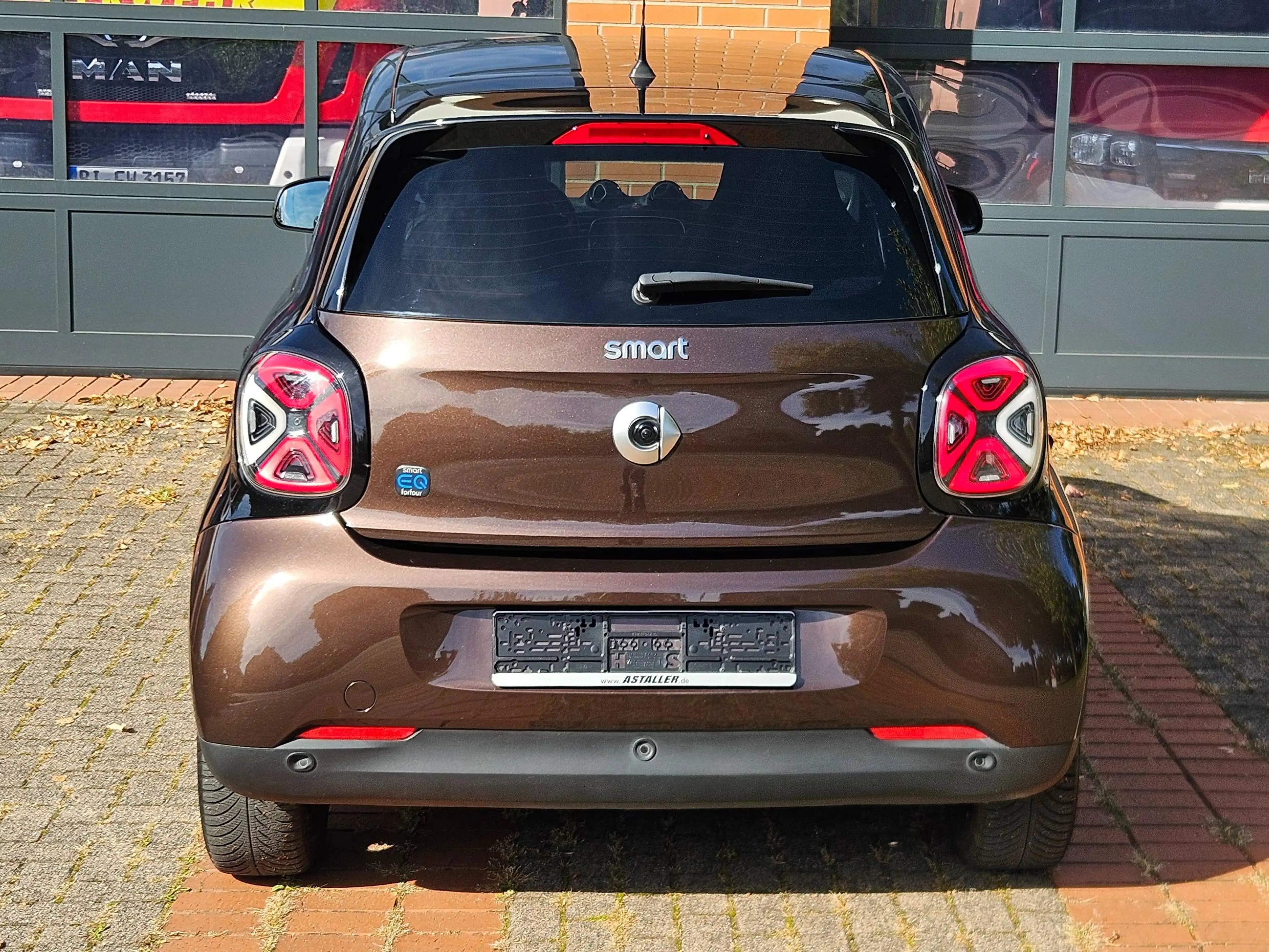 smart forFour smart EQ ForFour EQ passion mit plus u. exclusiv-Paket 22kw-Lader 2J Garantie möglich! — photo 5
