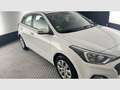 Hyundai i20 1.2 MPI Essence LE Blanc - thumbnail 18