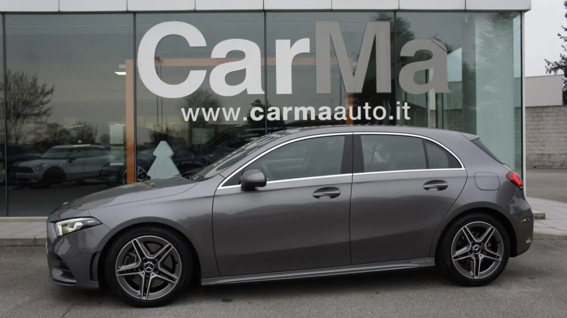 Mercedes-Benz A 250 Automatic 4p. Premium UNICO PROPRIETARIO Gris - 2