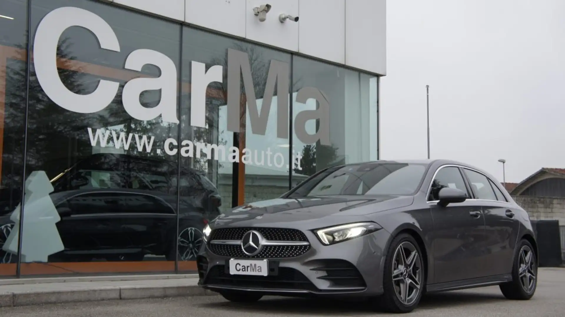 Mercedes-Benz A 250 Automatic 4p. Premium UNICO PROPRIETARIO Gris - 1