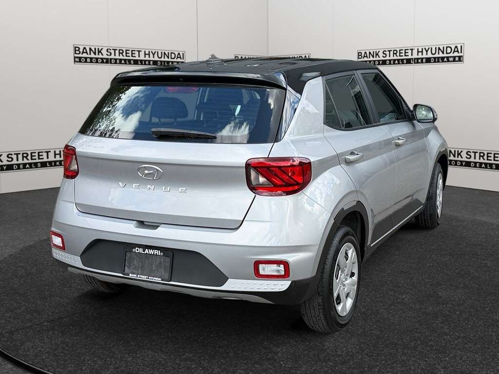 2025 Hyundai Venue Essential IVT w/Two-Tone — снимка 1