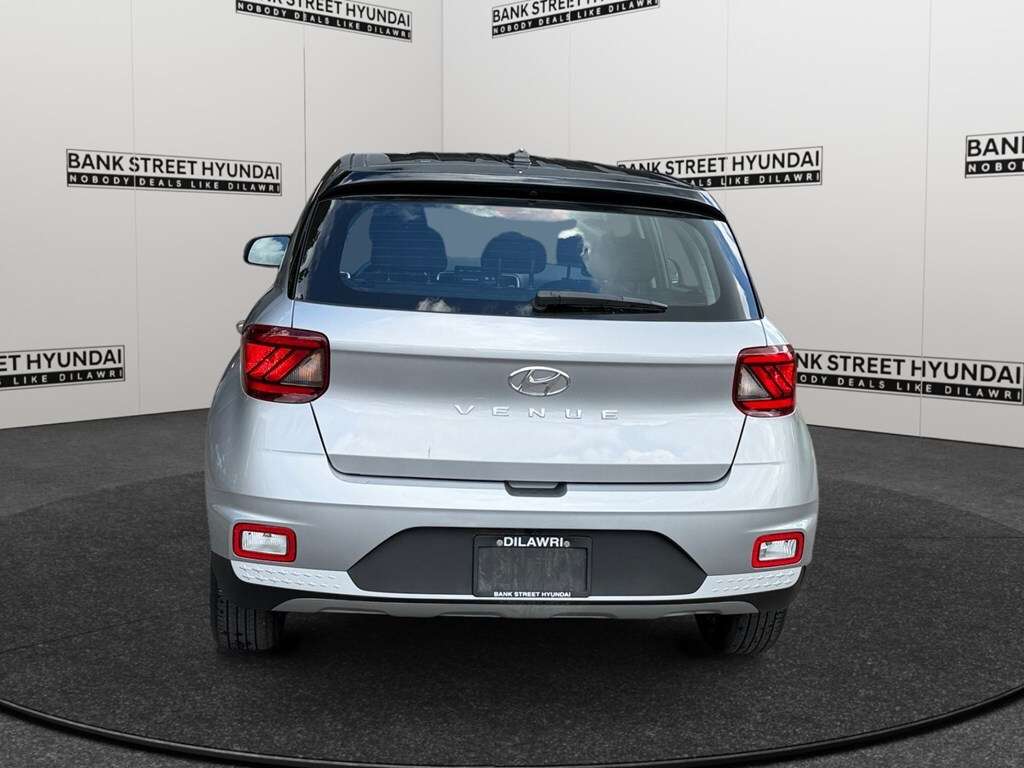 2025 Hyundai Venue Essential IVT w/Two-Tone — снимка 1