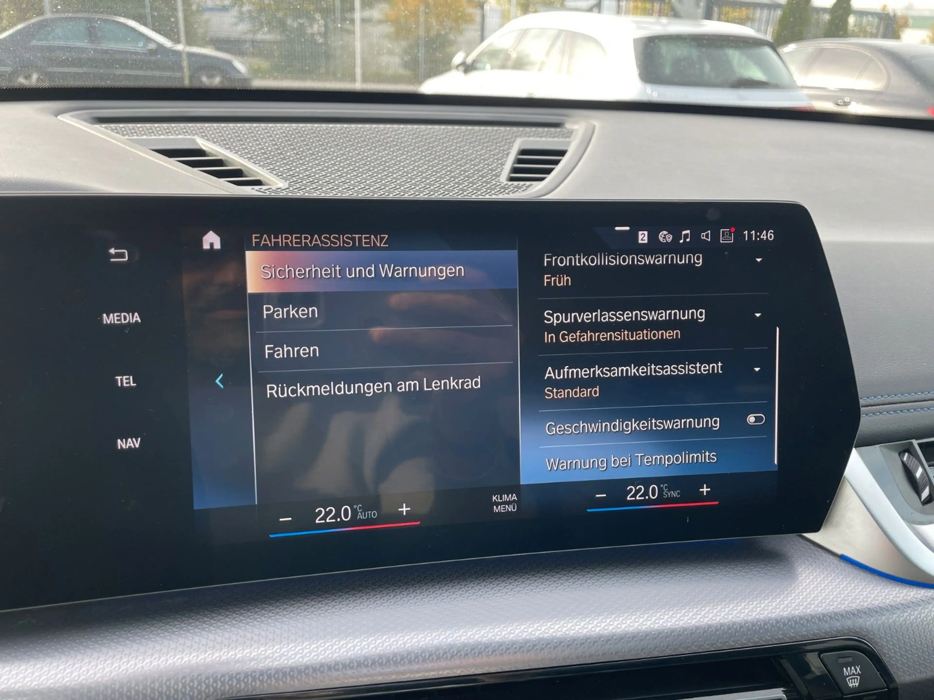 BMW X1 sDrive20i M Sportpaket PANO KAM H&K FA 18" — photo 15
