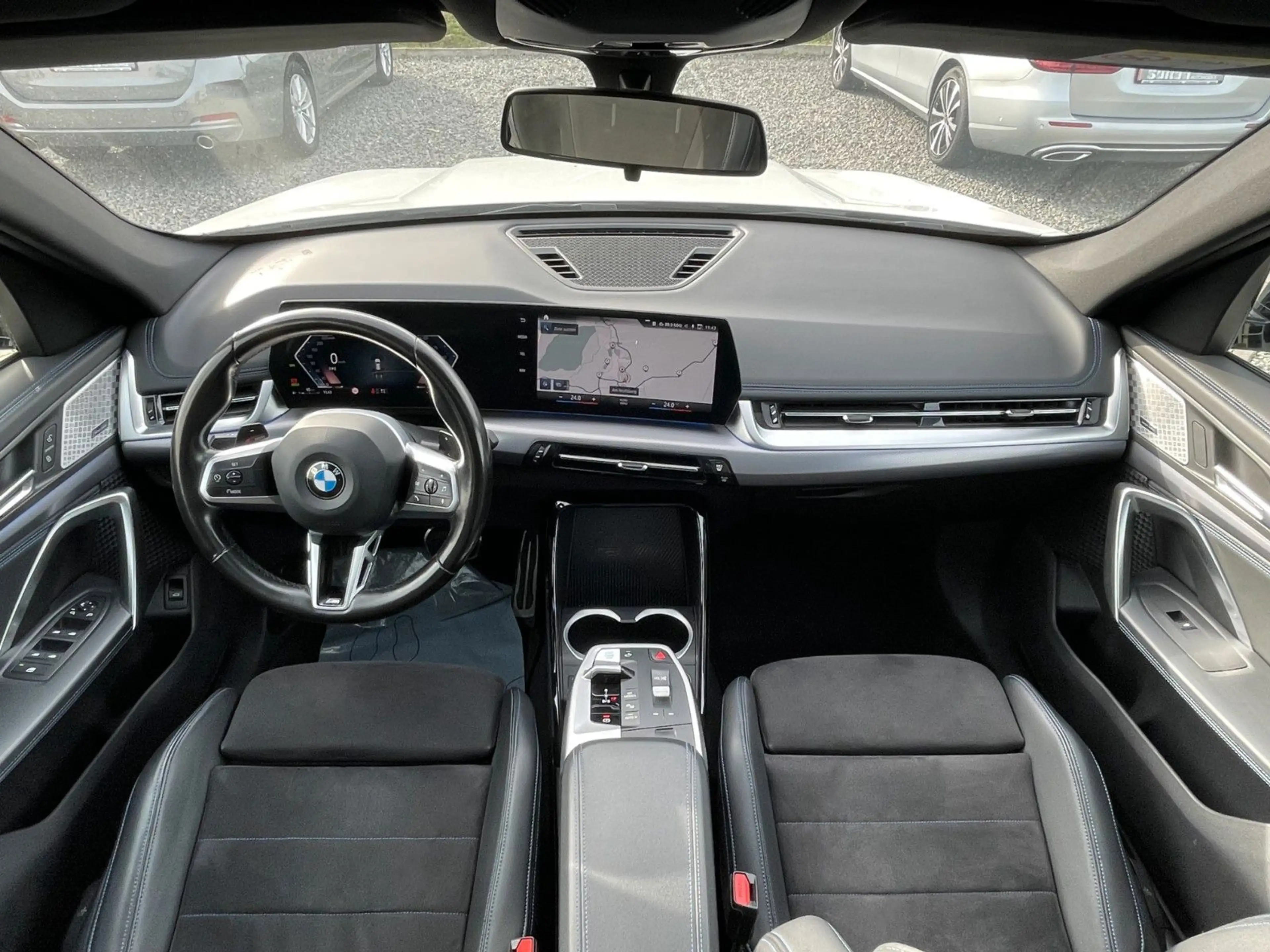 BMW X1 sDrive20i M Sportpaket PANO KAM H&K FA 18" — photo 3