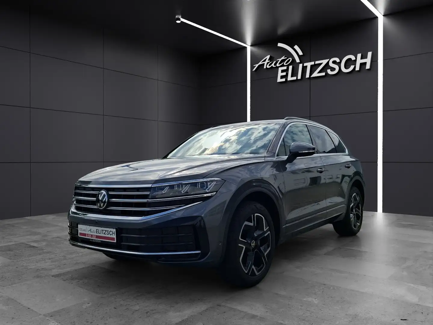 Volkswagen Touareg Edition StandHZG LUFT Matrix AHK Leder Zuziehhi... Grau - 2