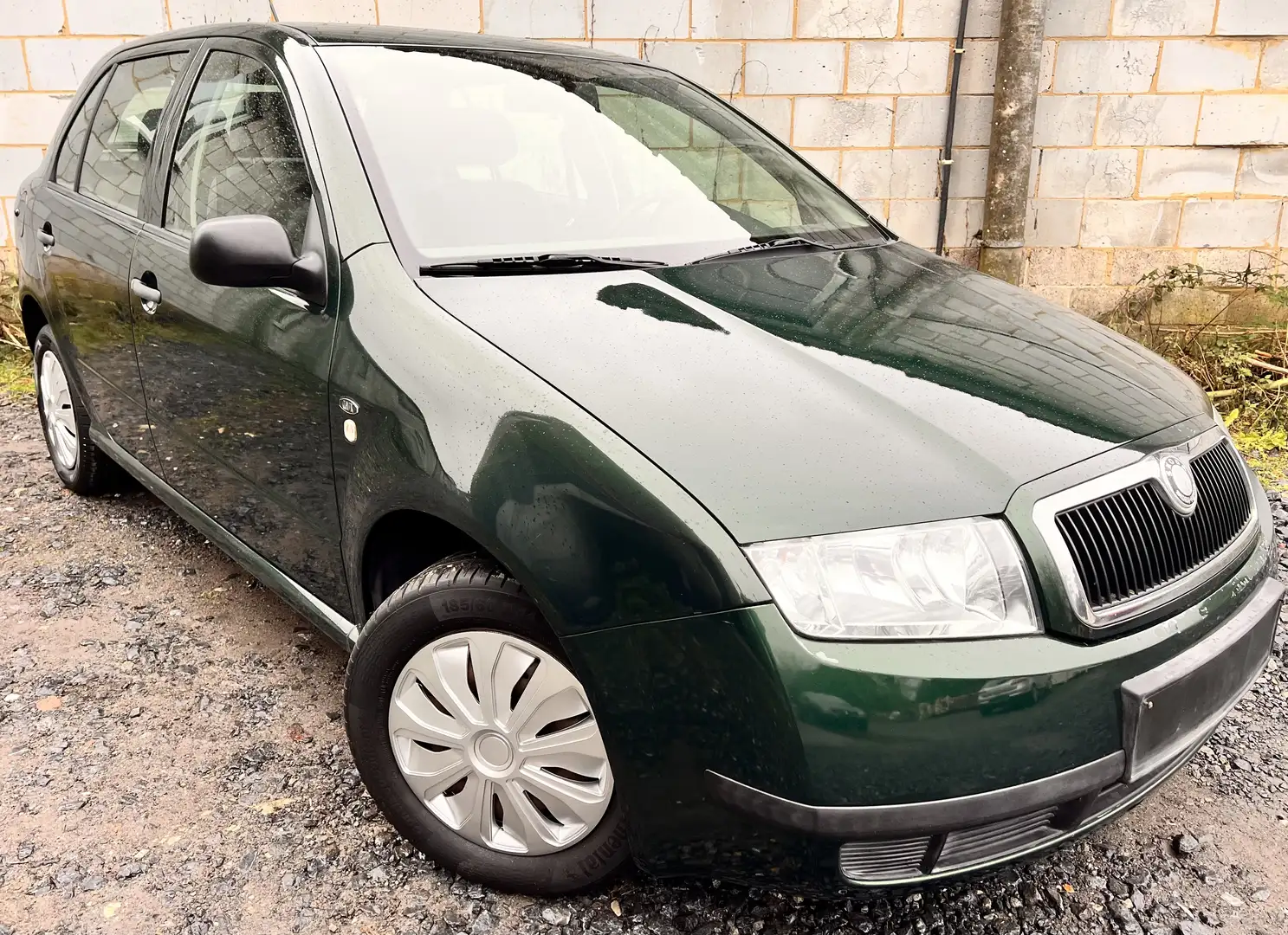 Skoda Fabia 1.4i / Prêt à immatriculer / 1er Propriétaire / Verde - 2