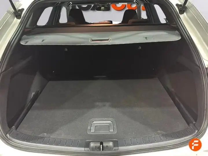 Toyota Auris 2022, foto 10