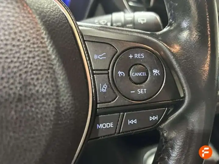 Toyota Auris 2022, foto 14
