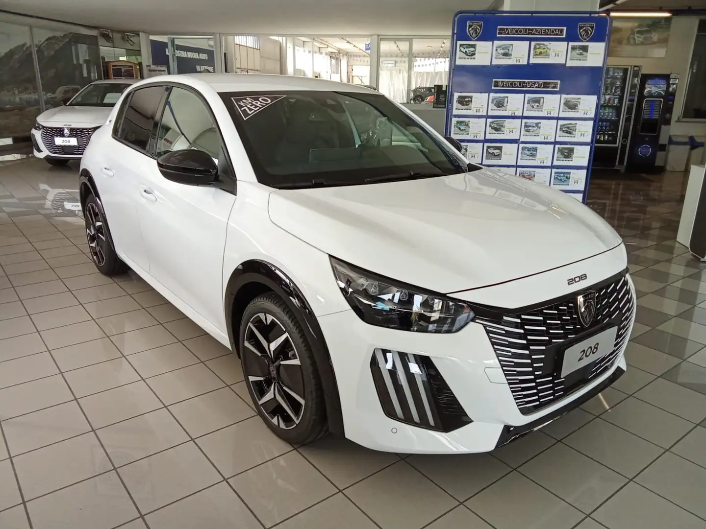 Peugeot 208 1.2 hybrid GT 110cv e-dcs 6 Bianco - 1