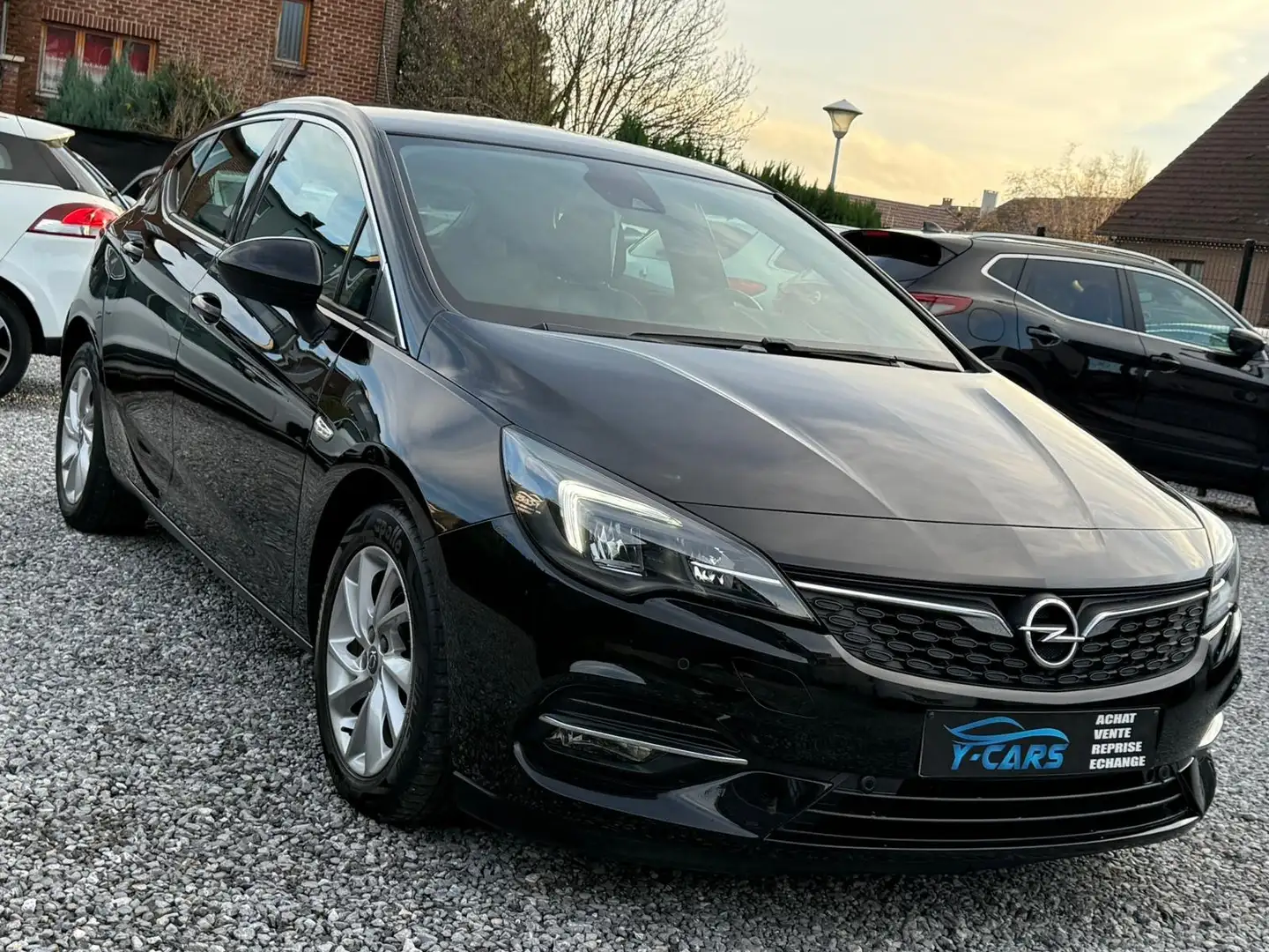 Opel Astra 1.5TD //ELEGANCE SPORT// BERLINE 12MOIS GARANTIE Zwart - 1