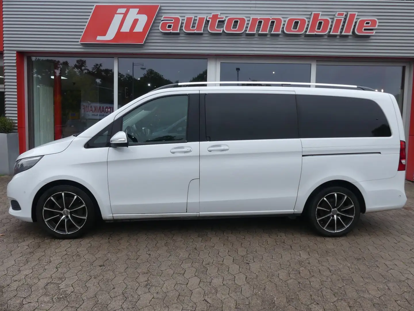 Mercedes-Benz V 220 EDITION lang Standheizung*Navi*SHZ Wit - 2