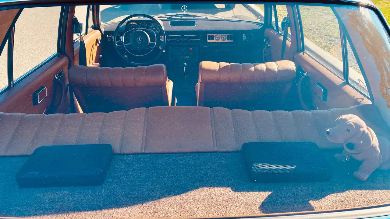 Mercedes-Benz 230 снимка Mercedes-Benz 230