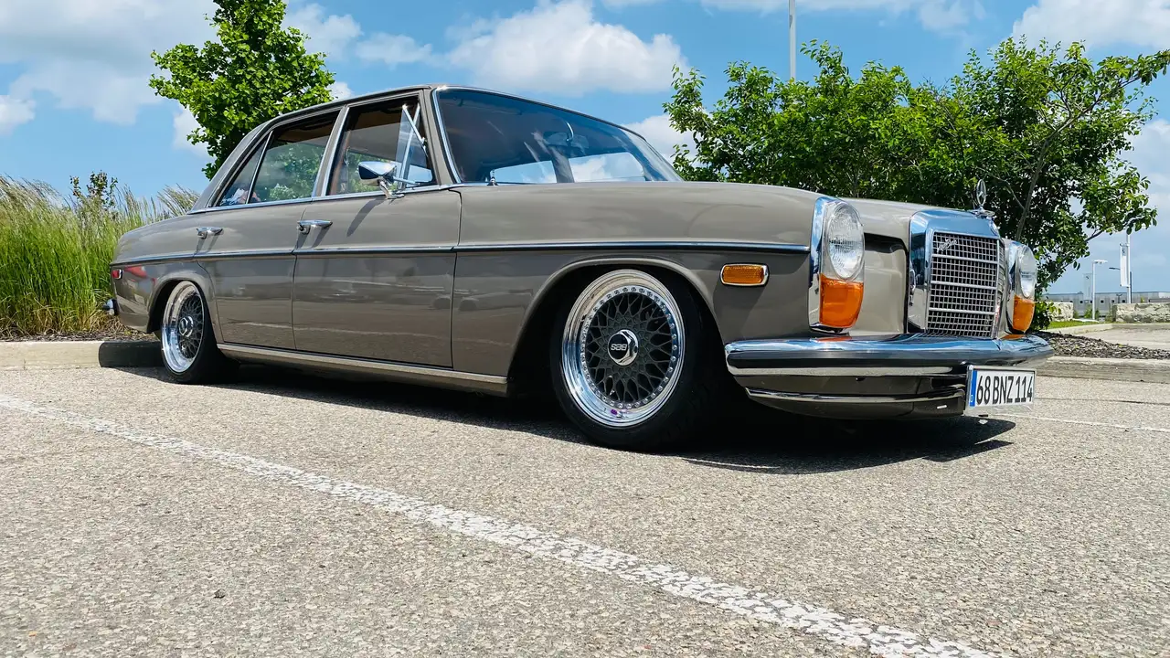 Mercedes-Benz 230 снимка Mercedes-Benz 230