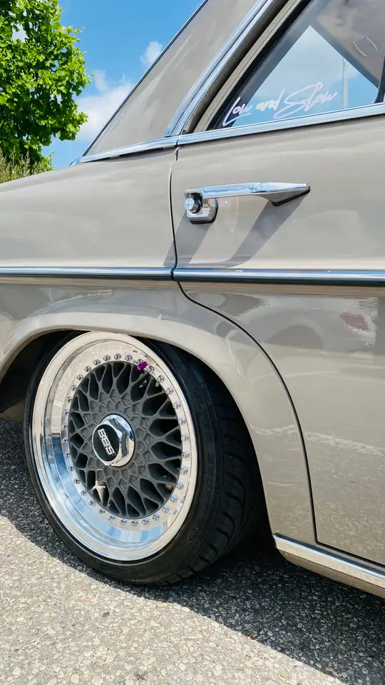 Mercedes-Benz 230 снимка Mercedes-Benz 230