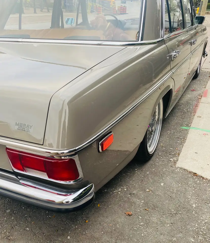 Mercedes-Benz 230 снимка Mercedes-Benz 230