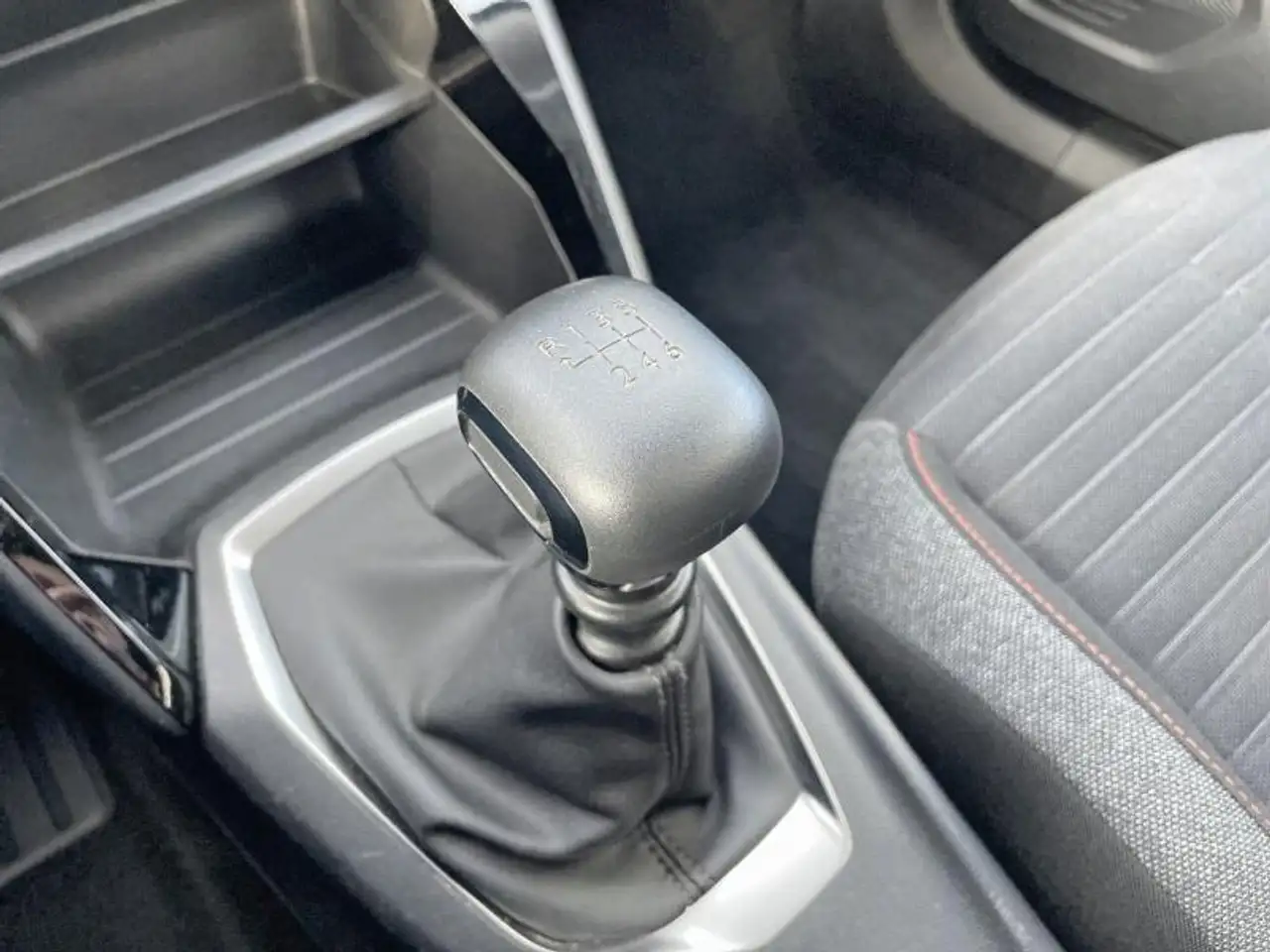 Peugeot 2008 2008 — photo 14