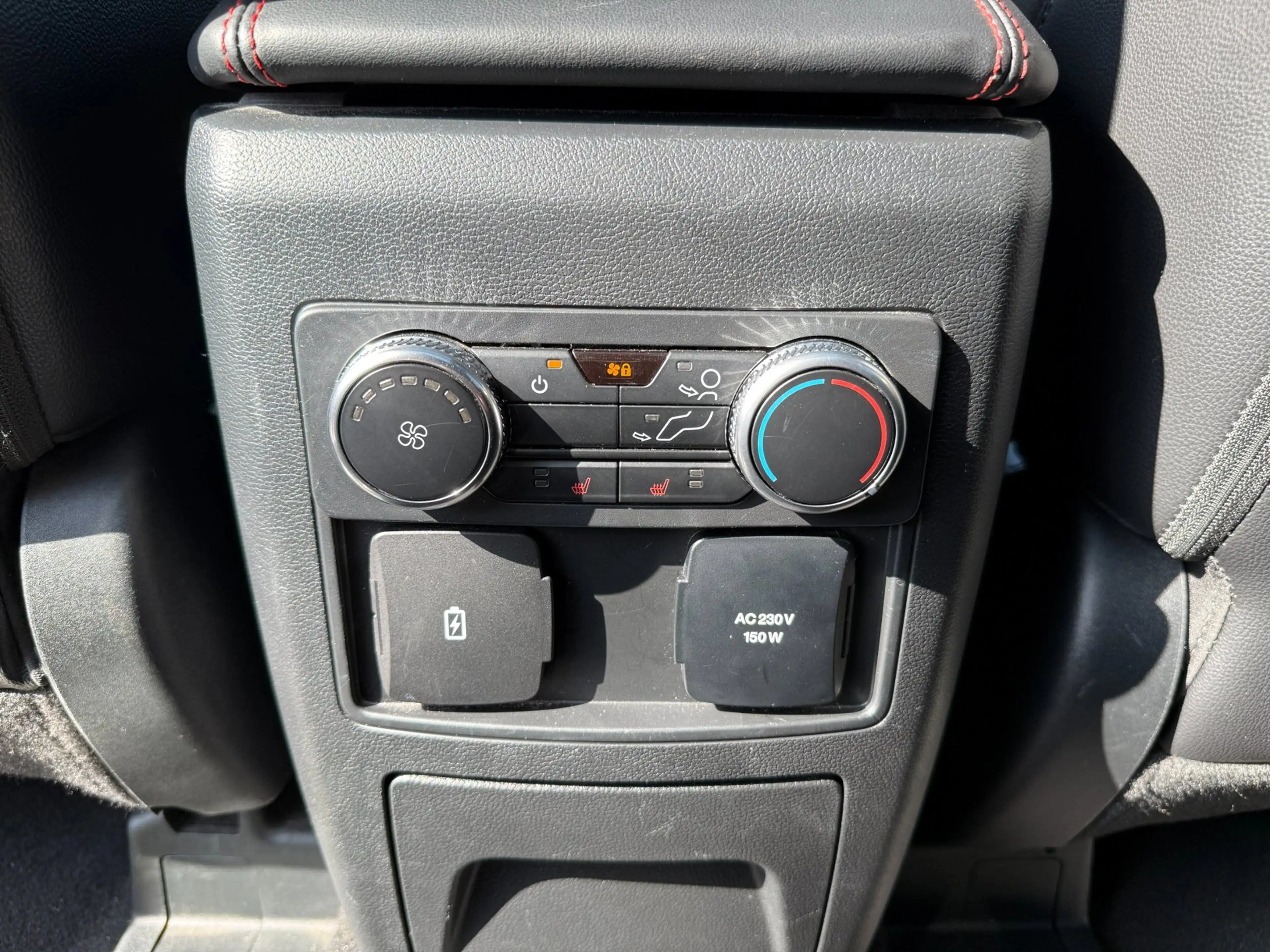 Ford Explorer 3.0 V6 Eco 463spk PHEV ST-Line Trekhaak, Panorama, — photo 32
