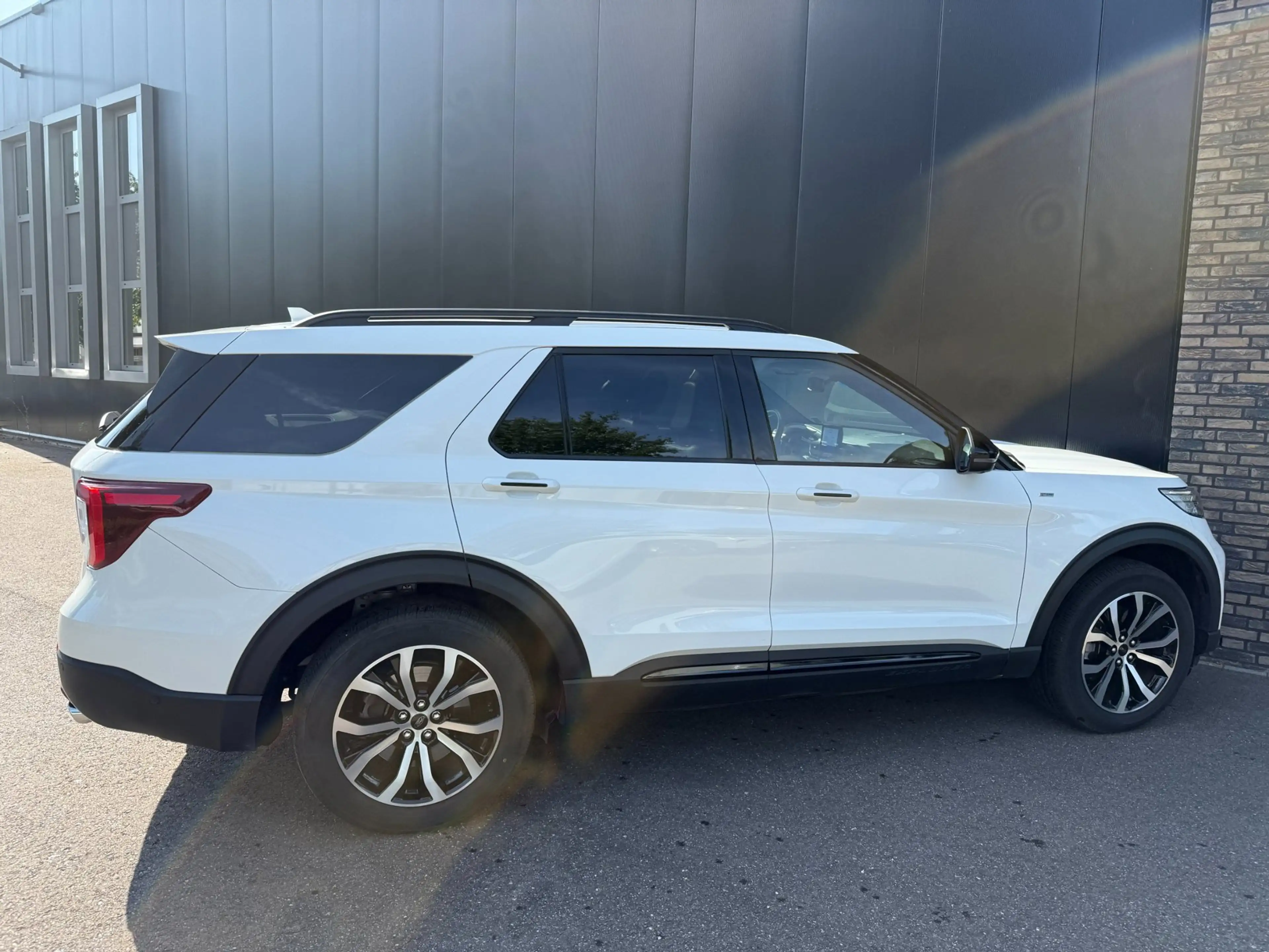 Ford Explorer 3.0 V6 Eco 463spk PHEV ST-Line Trekhaak, Panorama, — photo 6