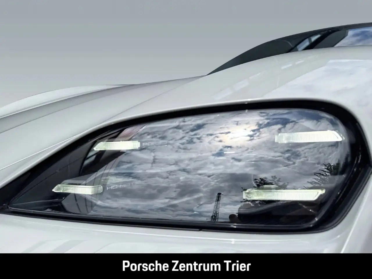 Porsche Taycan Black Edition InnoDrive Head-Up Panorama 11