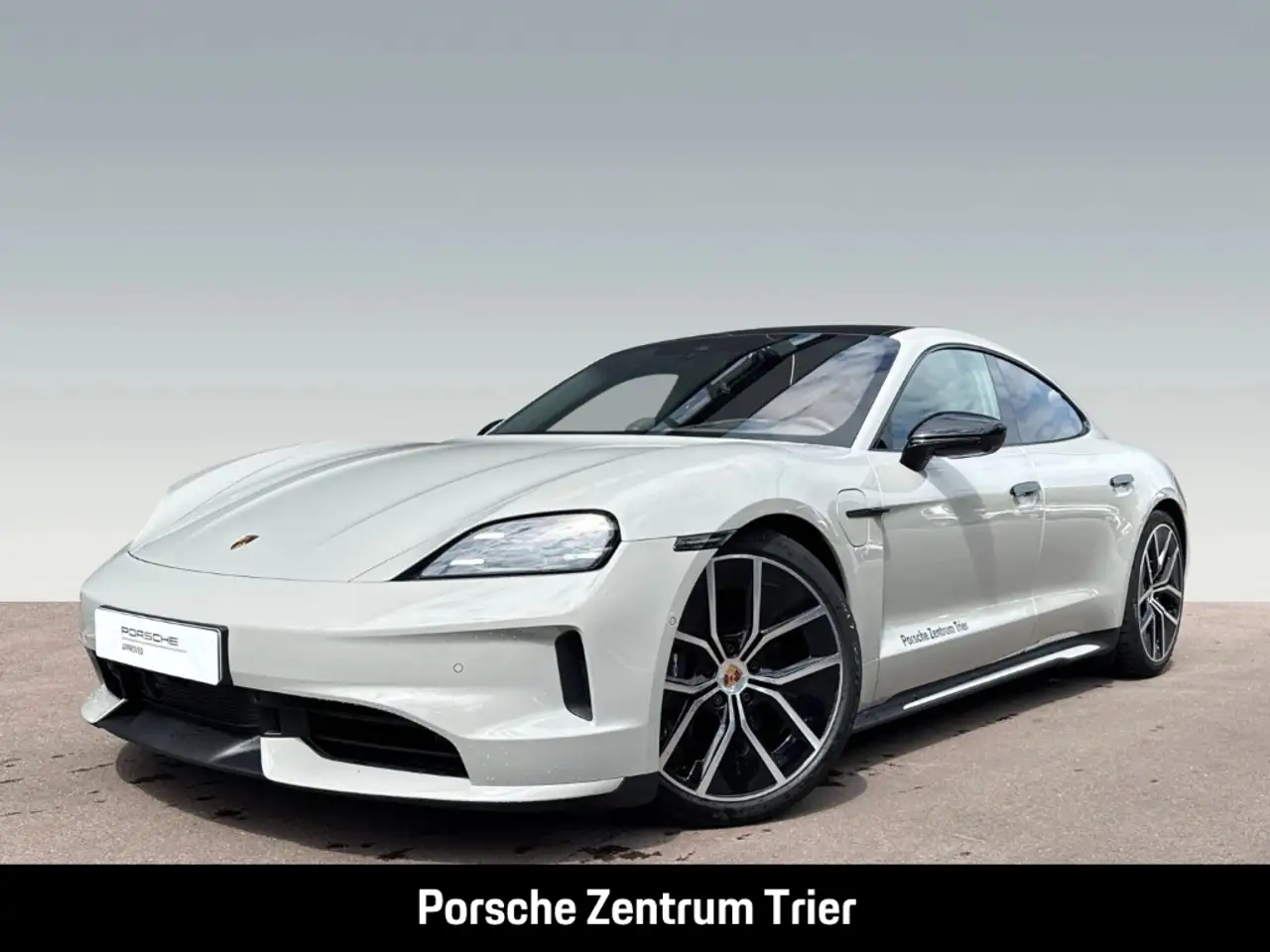 Porsche Taycan Black Edition InnoDrive Head-Up Panorama