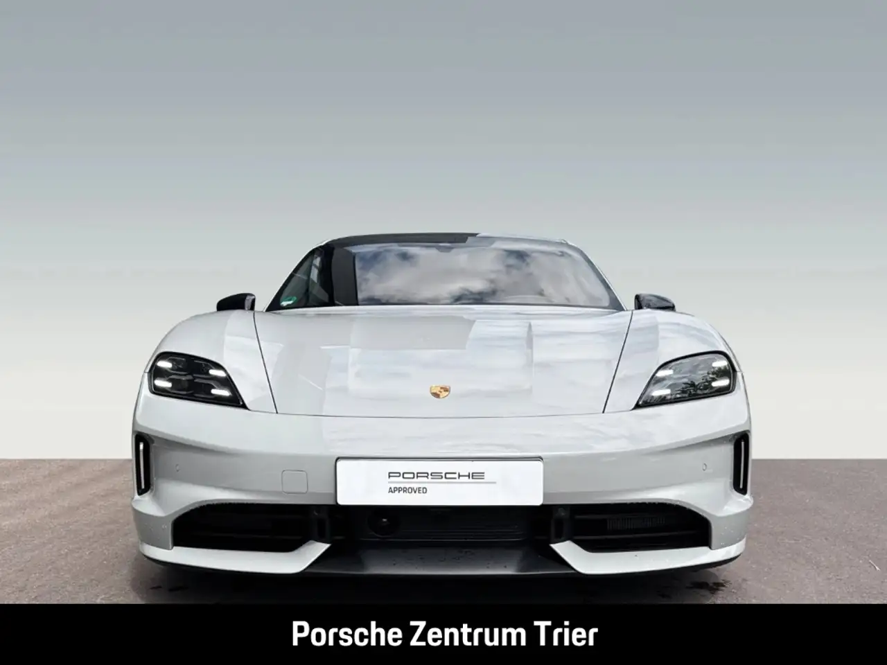 Porsche Taycan Black Edition InnoDrive Head-Up Panorama 6