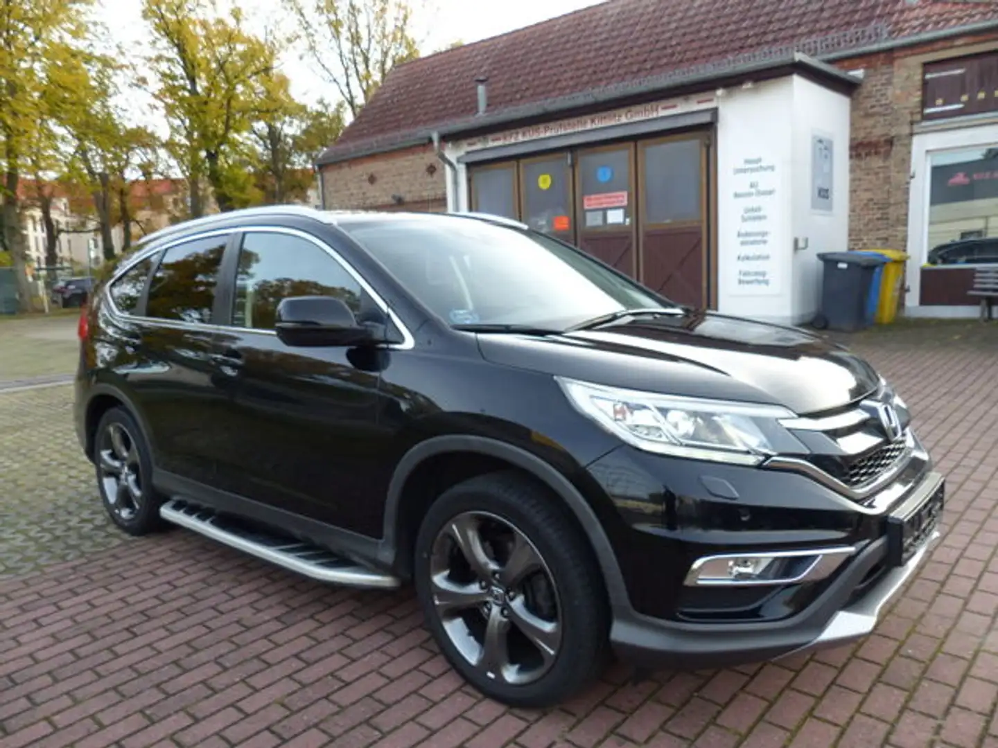 Honda CR-V 1.6 DTEC Lifestyle 4WD Autom., AHK abnb. Schwarz - 2