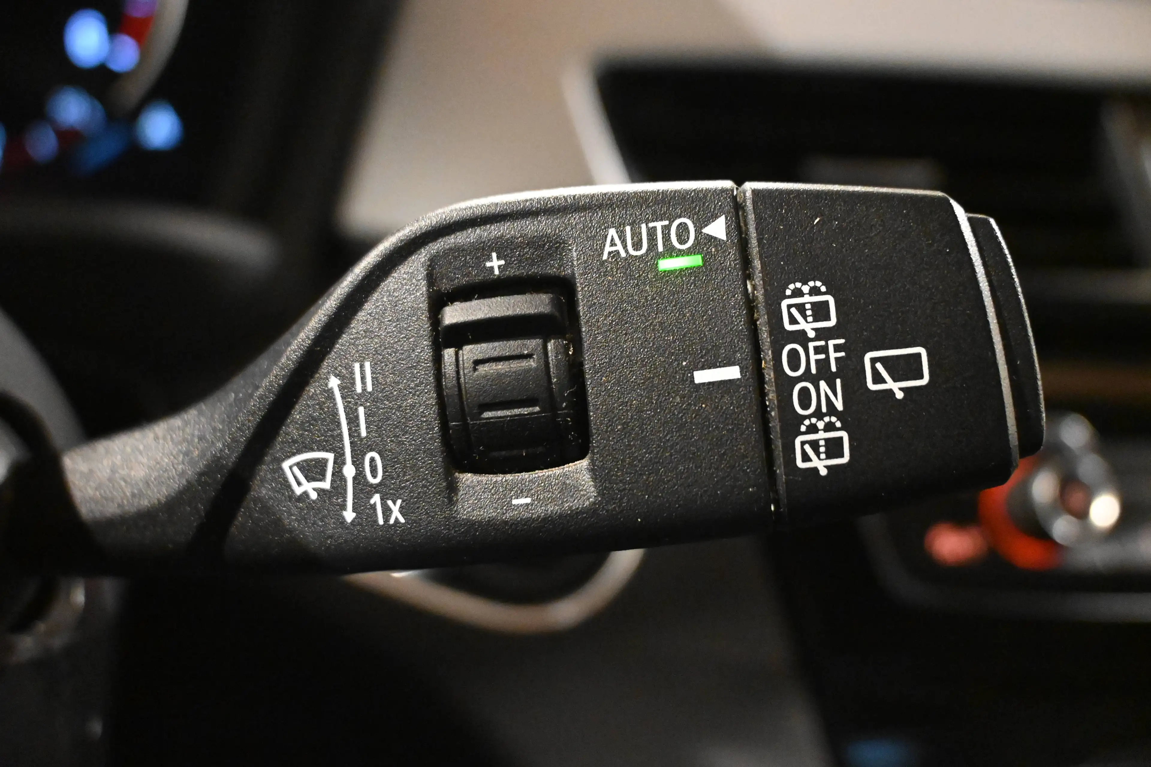 BMW X1 X1 2.0d sdrive18 FACELIFT EURO 6d / AUTO / GPS NAVIGATION / BLUETOOTH / 2 KIT DE JANTES / CARNET BMW !! — photo 10