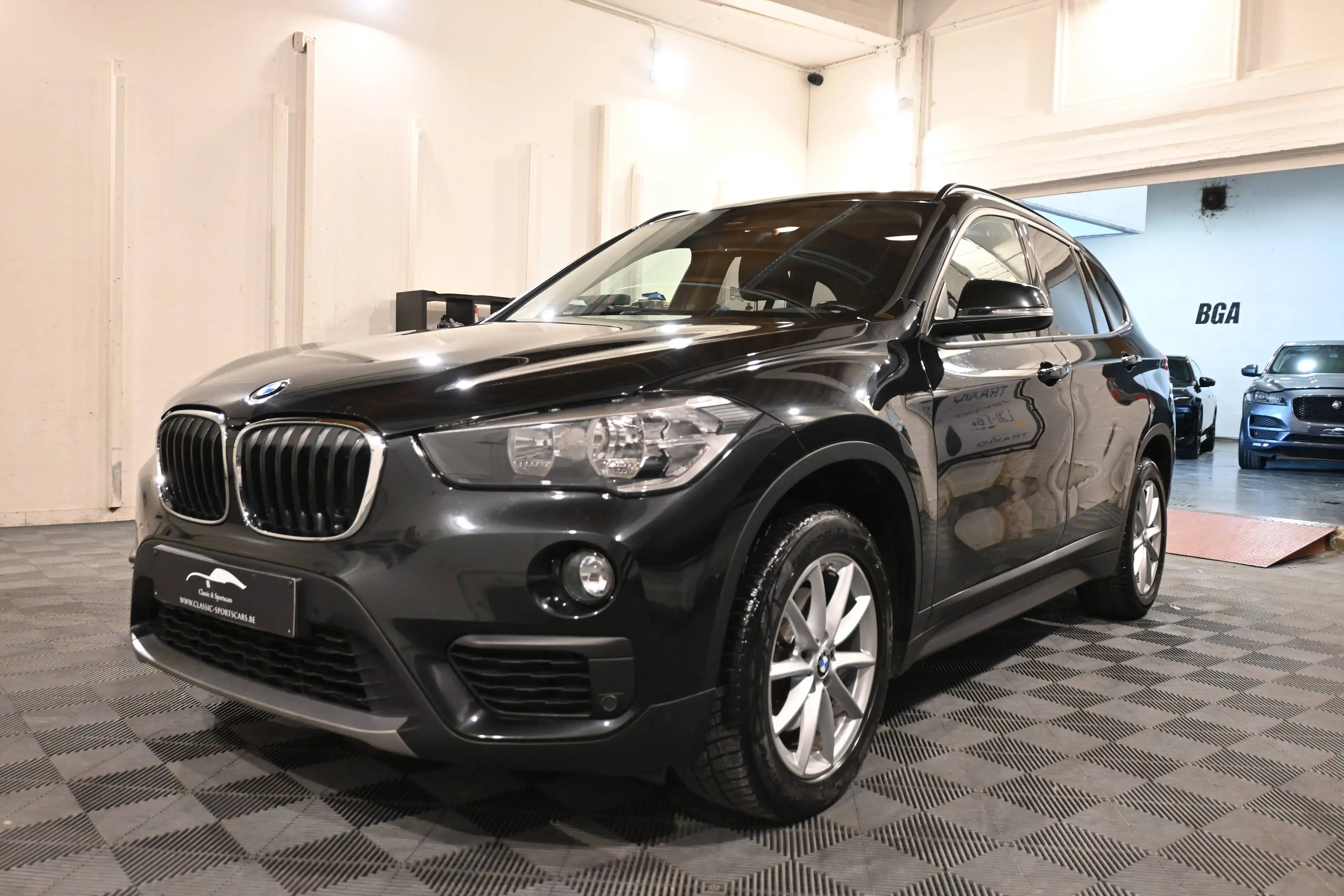 BMW X1 X1 2.0d sdrive18 FACELIFT EURO 6d / AUTO / GPS NAVIGATION / BLUETOOTH / 2 KIT DE JANTES / CARNET BMW !! — photo 3
