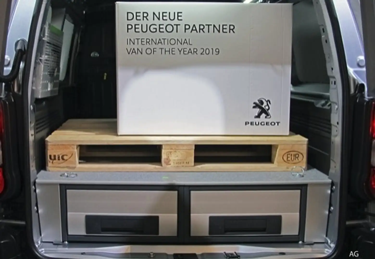 Peugeot Partner 1.5BlueHDI Premium Standard 1000kg 100 Azul - 2