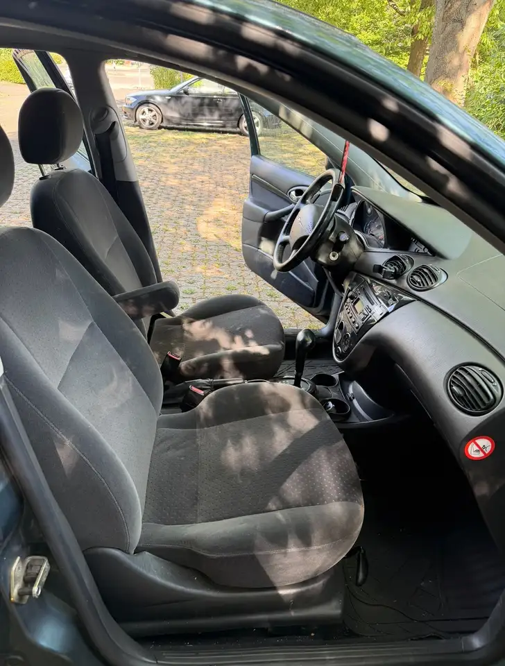 Ford Focus Ghia, foto 11