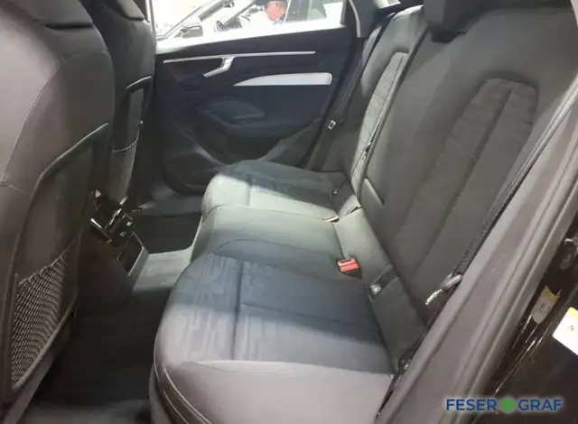 Audi A6 view 7
