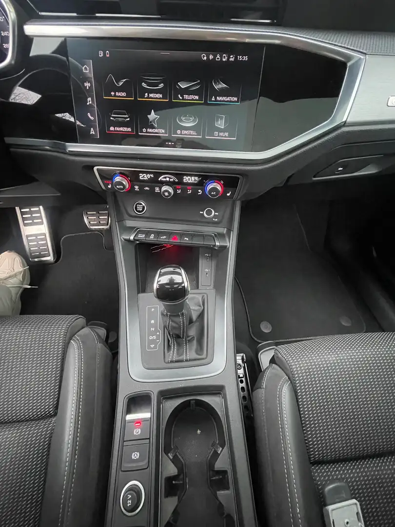 Audi Q3 RSQ3 2,5 TFSI quattro S-tronic Schwarz - 2