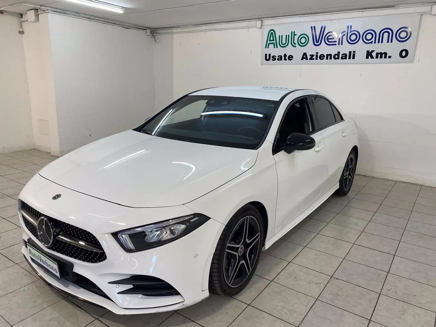 Mercedes-Benz A 200 d Premium auto Bianco - 2