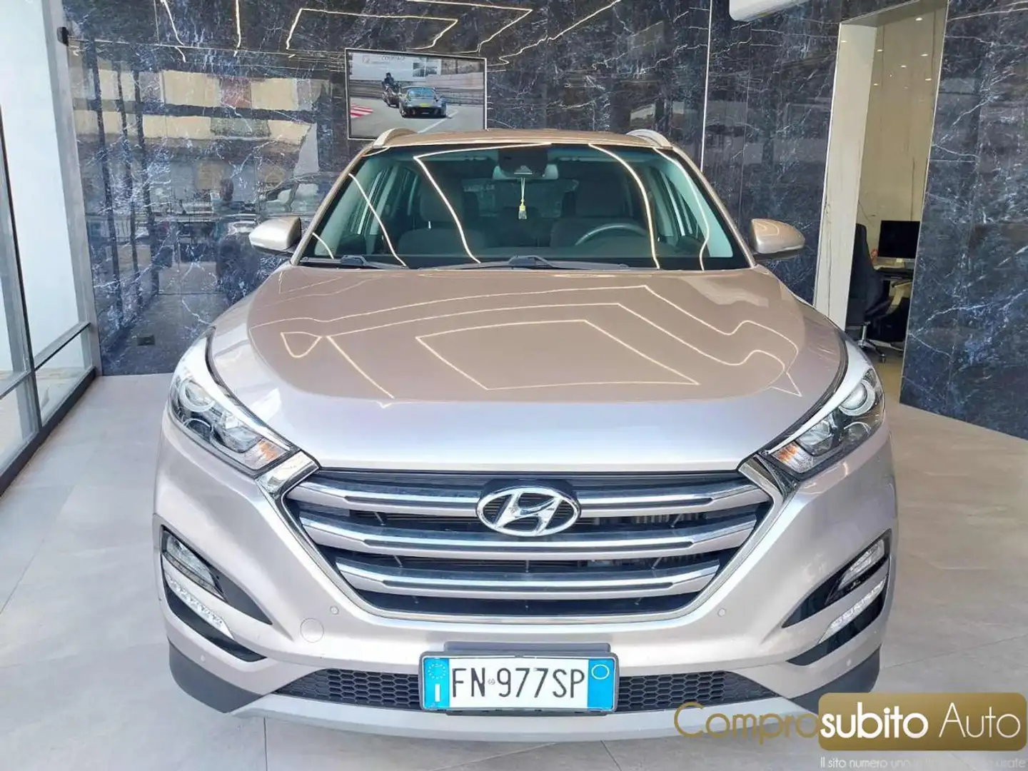 Hyundai TUCSON 1.6 CRDi 136CV 4WD (GARANZIA 12 MESI) Grigio - 1