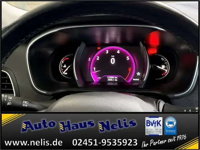 Renault Megane view 11