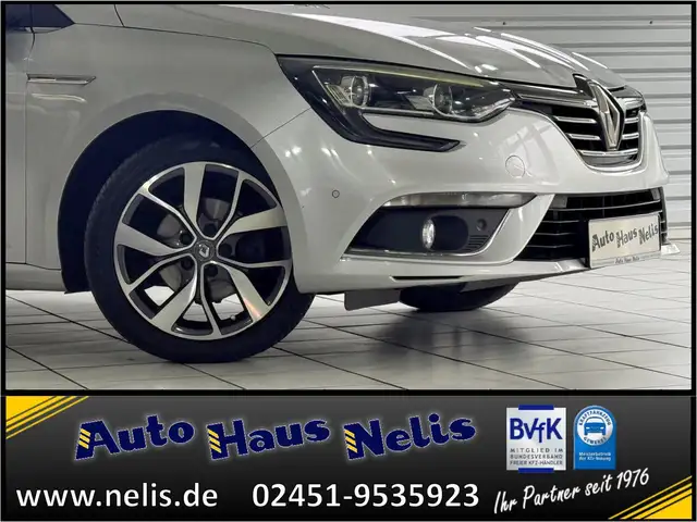 Renault Megane view 2
