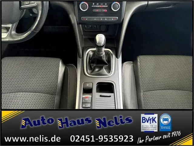 Renault Megane view 15
