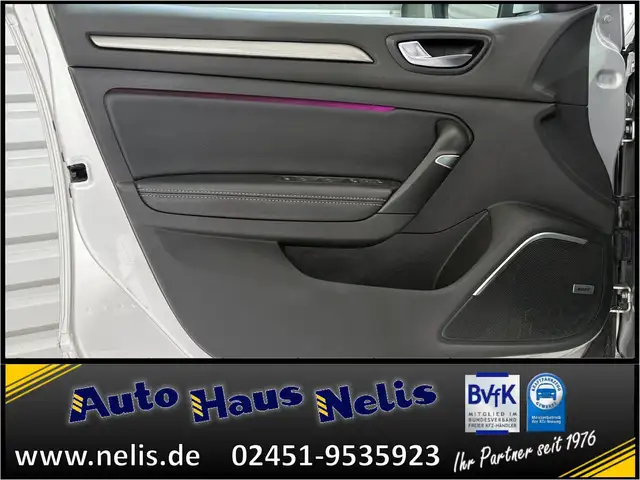 Renault Megane view 8