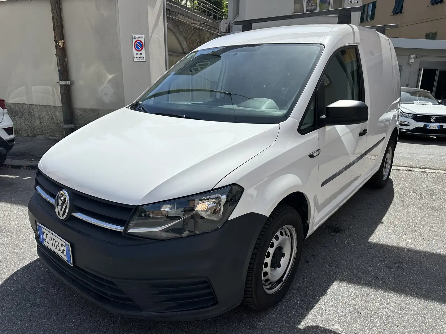 Volkswagen Caddy 2.0 TDI 102 CV VAN Bianco - 1