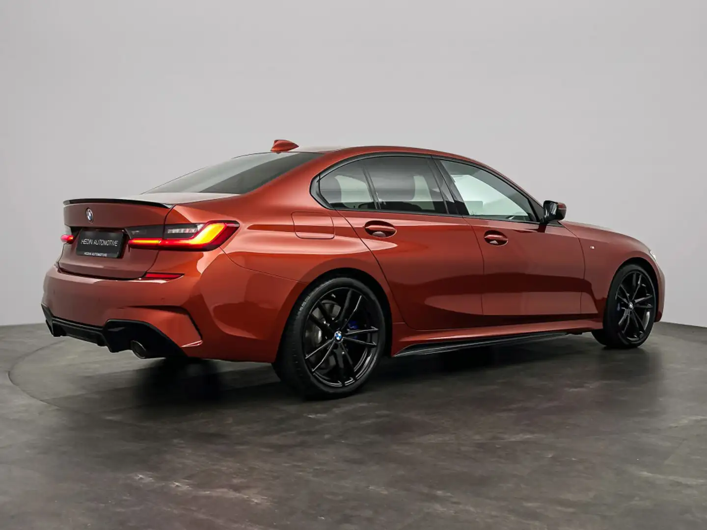 BMW 330 3-serie 330i Business Edition Plus M-Sport | 19 in Orange - 2