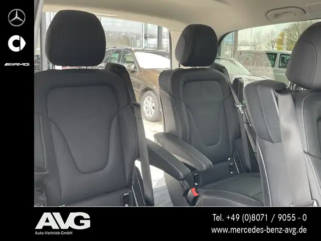Mercedes-Benz V-Class view 6