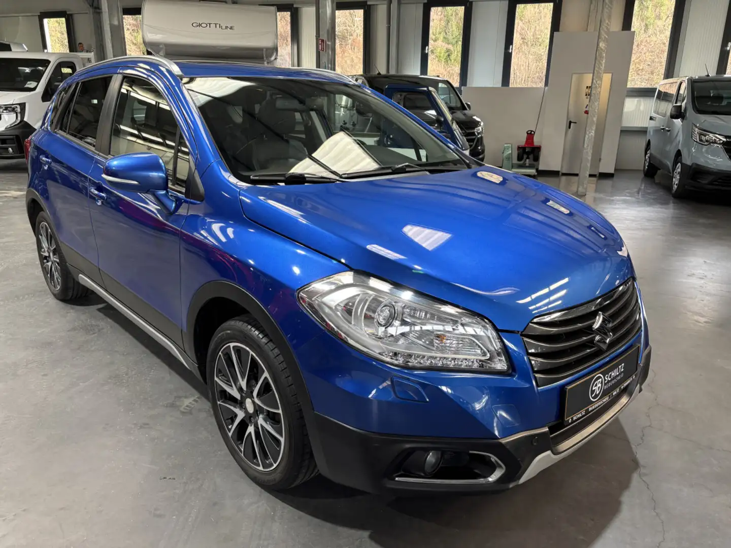 Suzuki SX4 S-Cross 1.6 GL+ 4WD Blau - 1