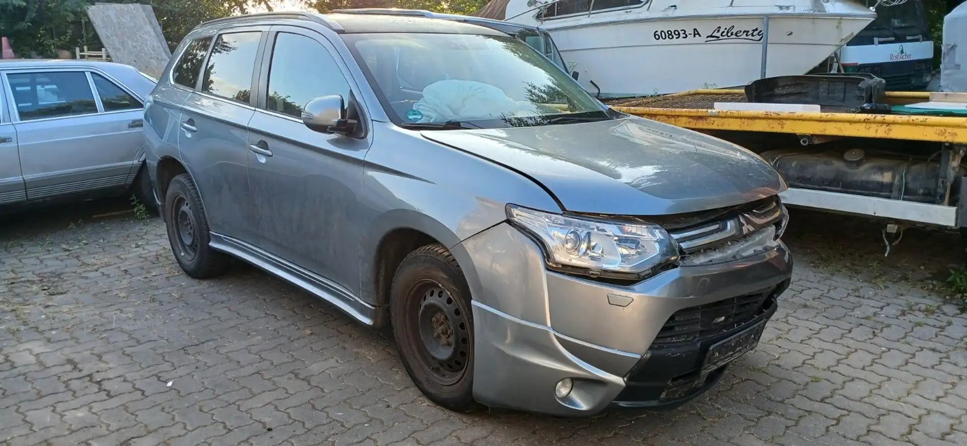 Mitsubishi Outlander ClearTec Intense 4WD Grau - 1