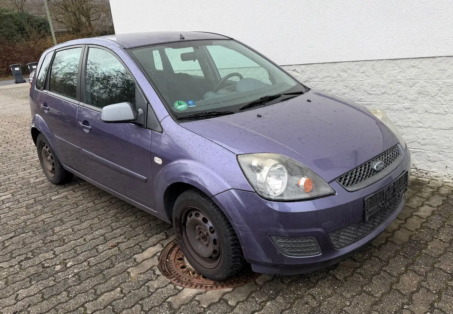Ford Fiesta 1,3 51 kW Style 5-türig Klima Violett - 1