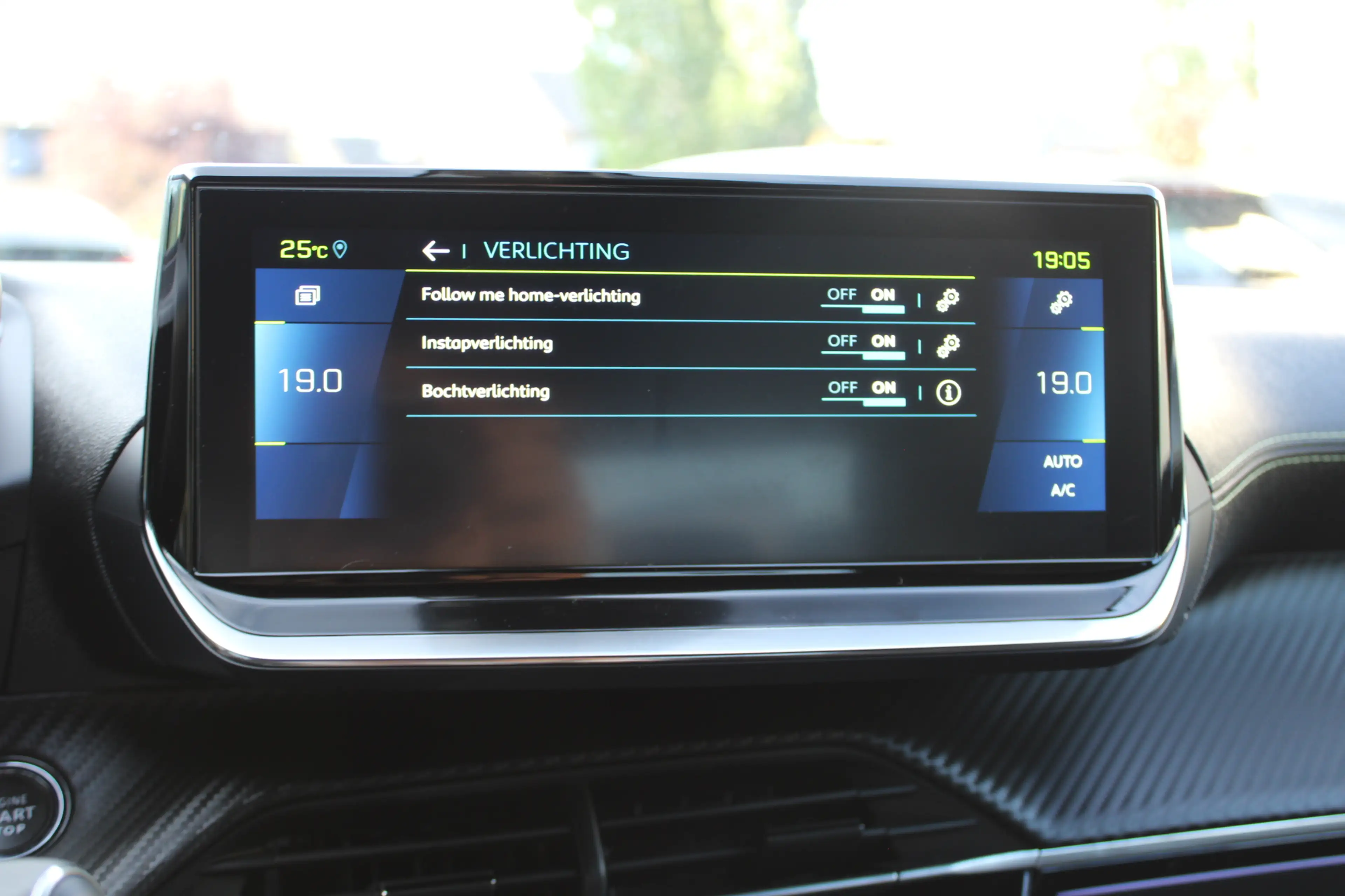 Peugeot e-2008 EV GT 50 kWh | Camera | Navigatie | BLIS | Carplay — photo 24
